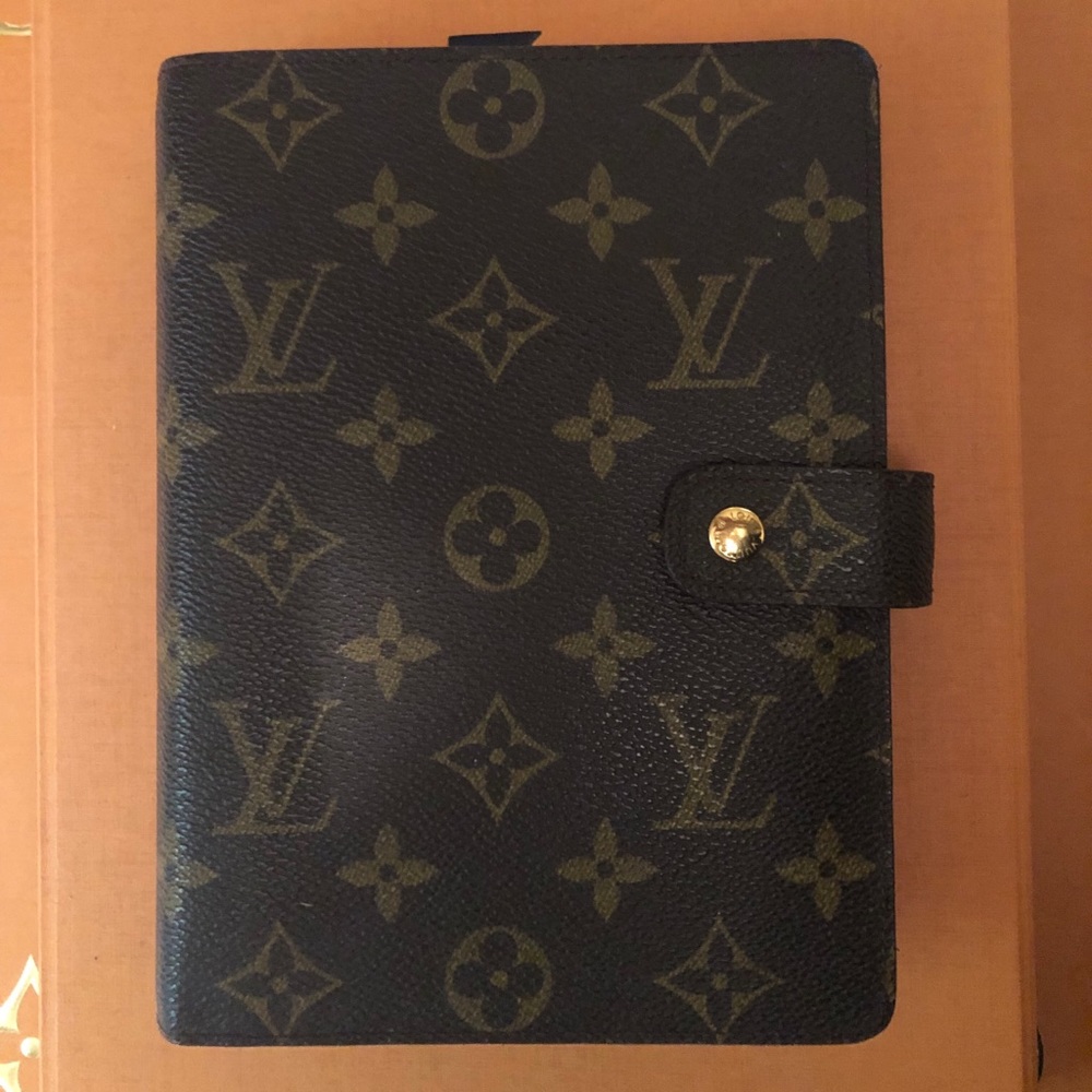 Authentic Nearly New Louis Vuitton MM Agenda